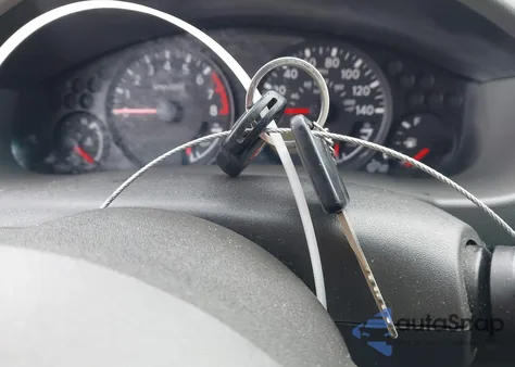 2013 Nissan Xterra S z USA, uszkodzony, nr VIN 5N1AN0NU6DN818354